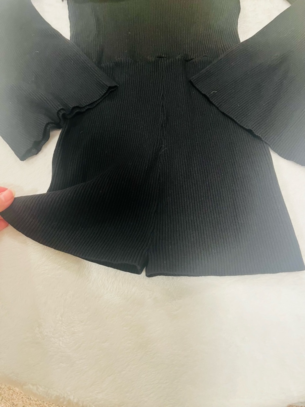 Black Ribbed Off-the-Shoulder Bell Sleeve Romper - Size M - Picture 6 of 9